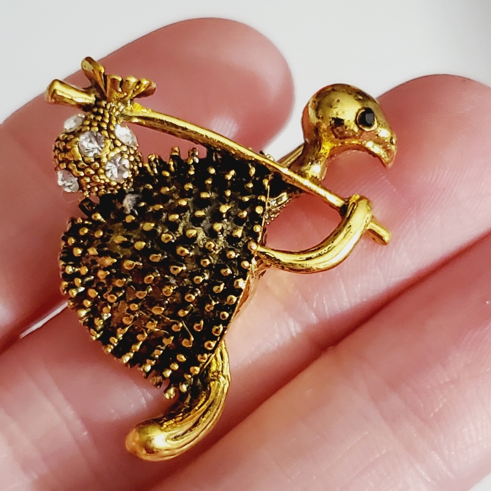 Vtg style turtle brooch pin crystals antique gold Adorable - Picture 2 of 9